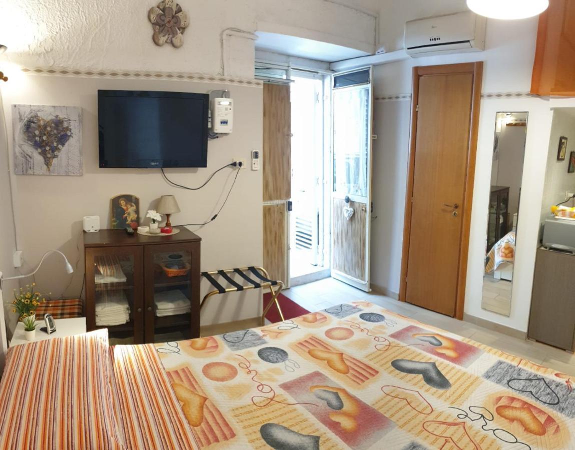 Giovanni S Little House Катанія Екстер'єр фото