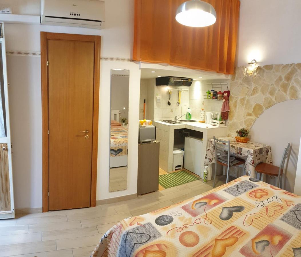 Giovanni S Little House Катанія Екстер'єр фото