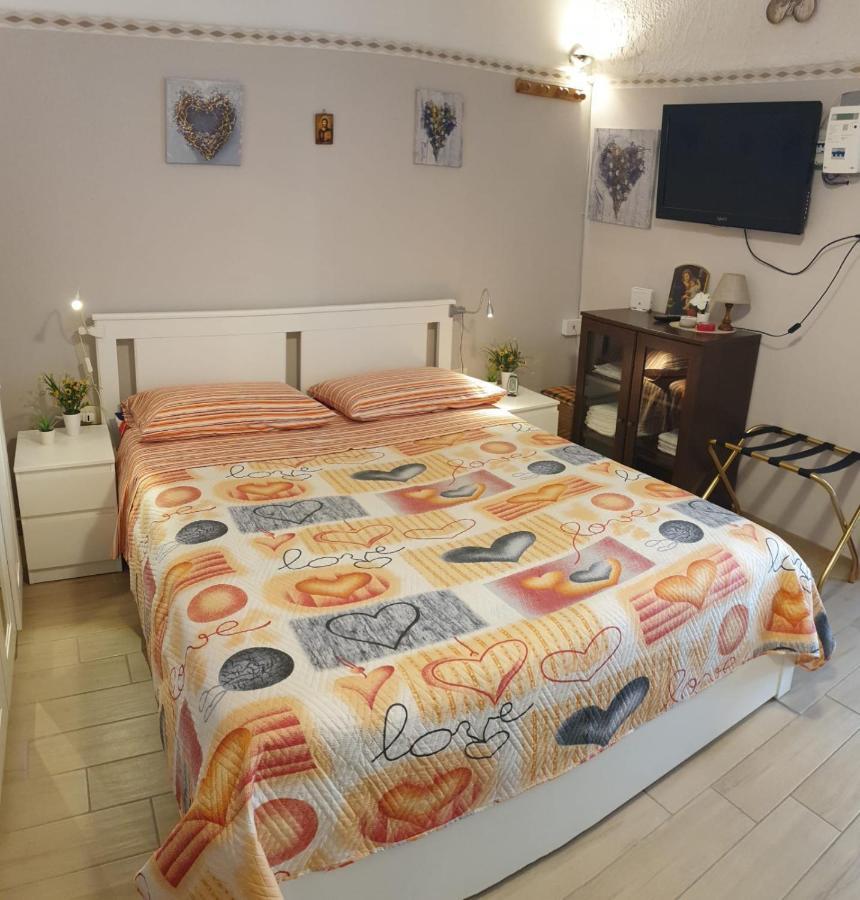 Giovanni S Little House Катанія Екстер'єр фото